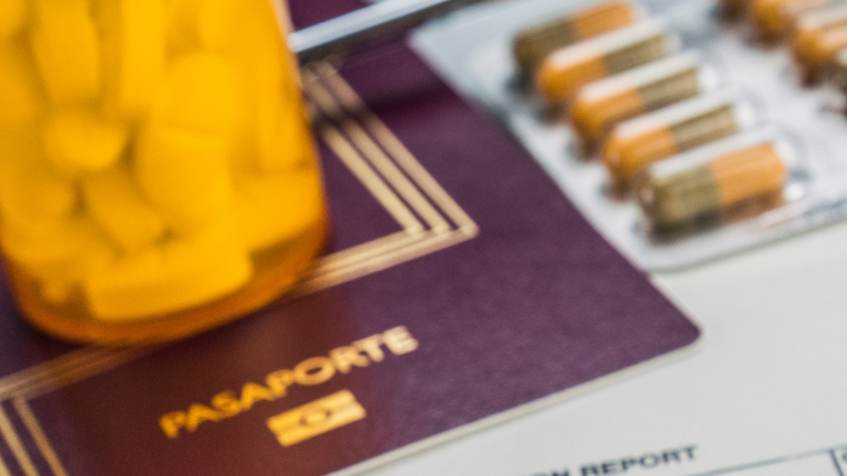 Cuidados básicos ao transportar medicamentos em viagens